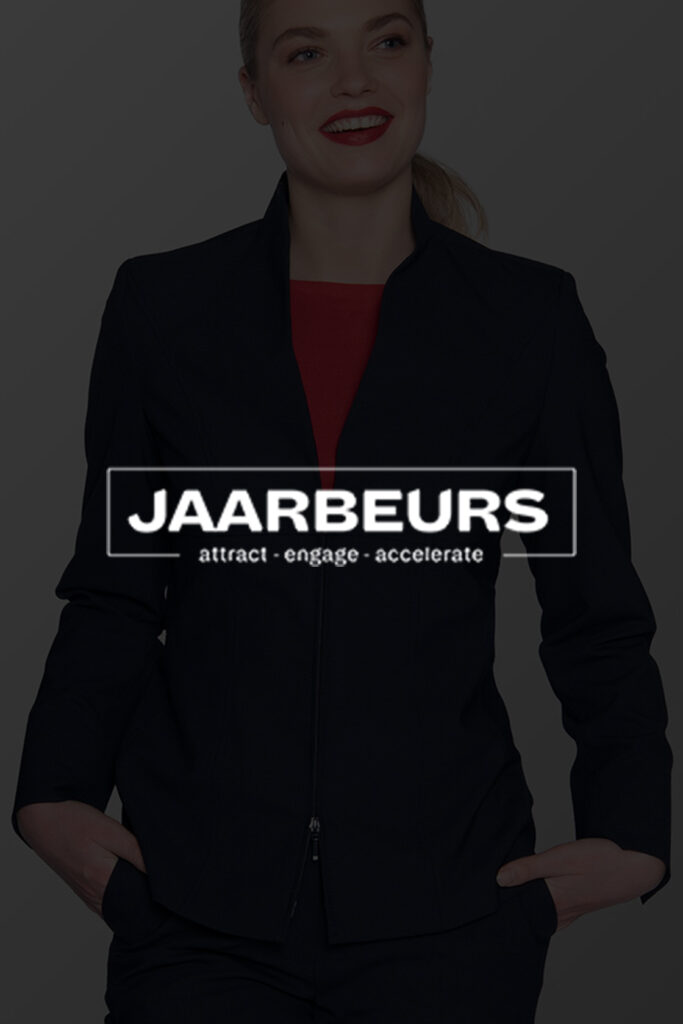 Bedrijfskleding Jaarbeurs Logo Jaarbeurs Complete outfit: blauwe jack, broek en rood shirt