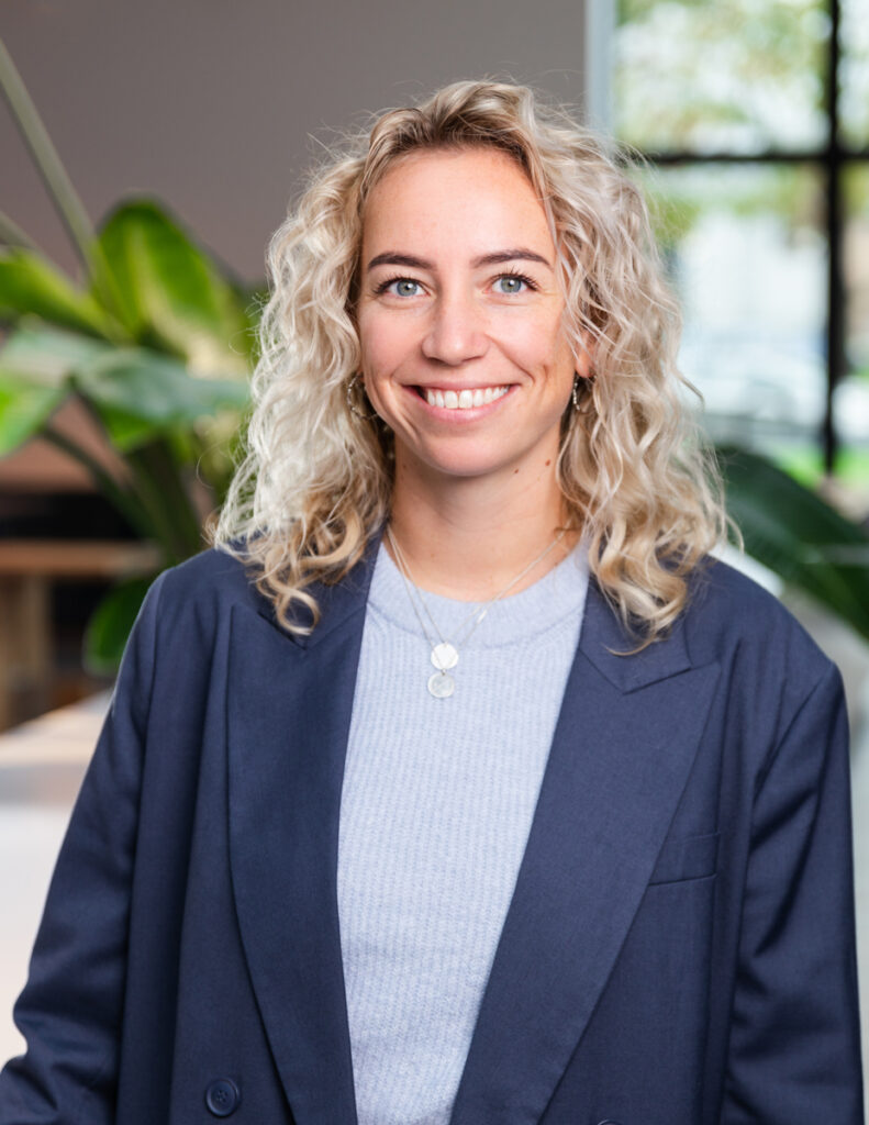 Isabel van der Sluijs Account Manager